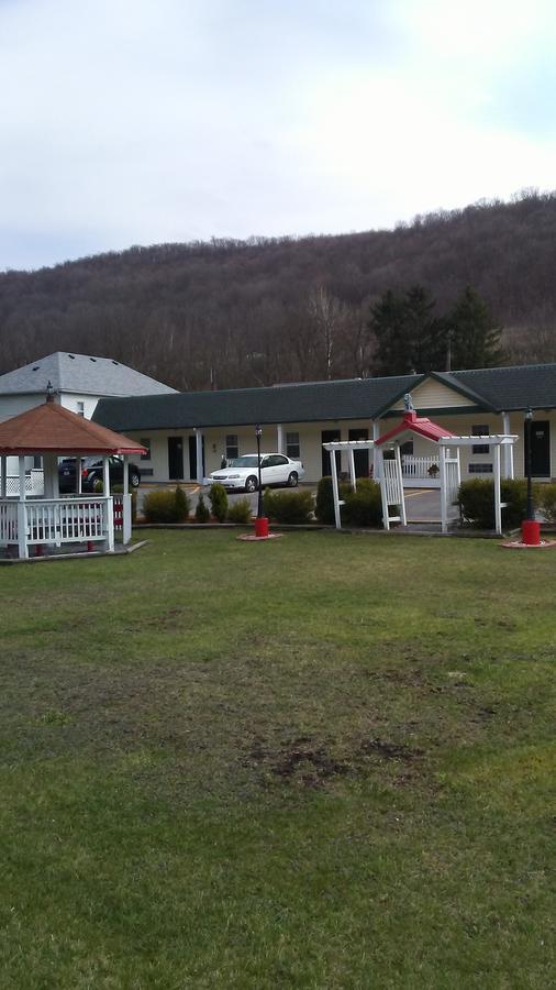 Clarysville Motel Frostburg Екстер'єр фото